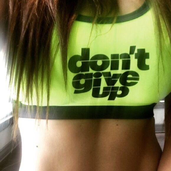 Don’t Give Up Strappy Sports Bra Top- Sizes S,M,L - Picture 5 of 5